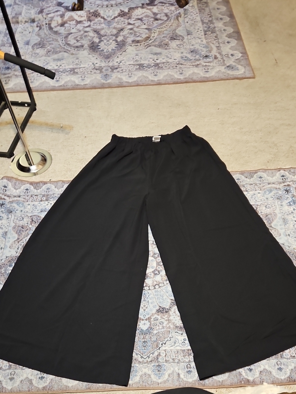 SHEIN Black Wide-Leg Palazzo Pants